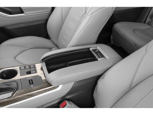 Used 2023 Toyota Highlander Limited AWD/4WD image 12