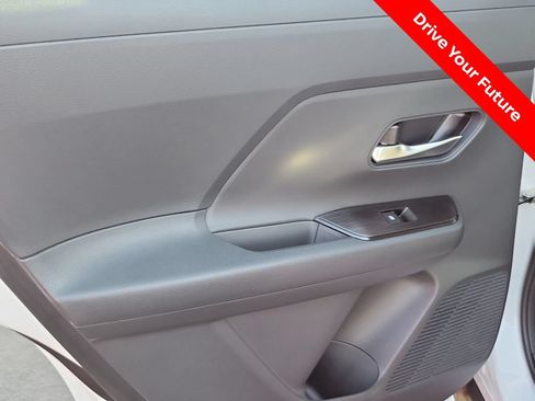 Certified 2025 Nissan Kicks SV FWD image 21