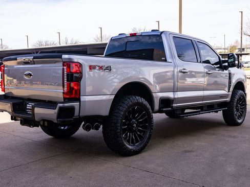 Used 2023 Ford F250 Lariat w/ Sport Appearance Package image 10