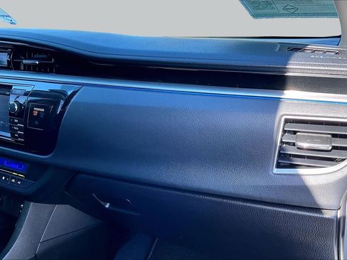 Used 2014 Toyota Corolla S FWD image 17