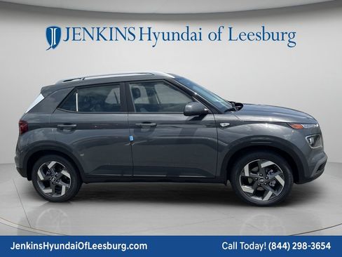 New 2026 Hyundai Venue SEL FWD image 3
