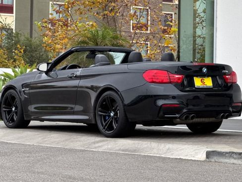 Used 2016 BMW M4 Convertible image 5