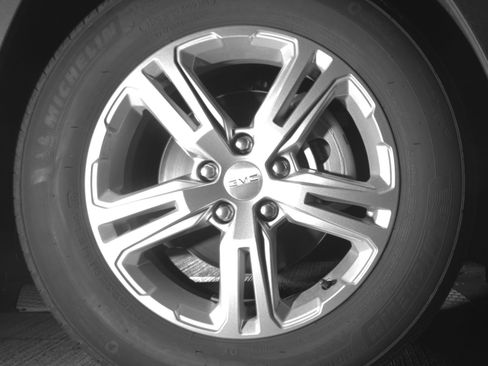 Used 2024 GMC Terrain SLE image 18