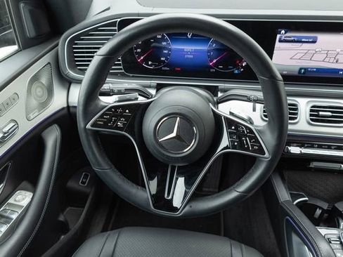 Certified 2025 Mercedes-Benz GLS 450 4MATIC image 25