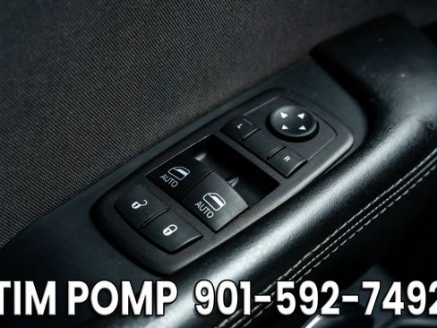 Used 2019 Dodge Challenger SXT image 24