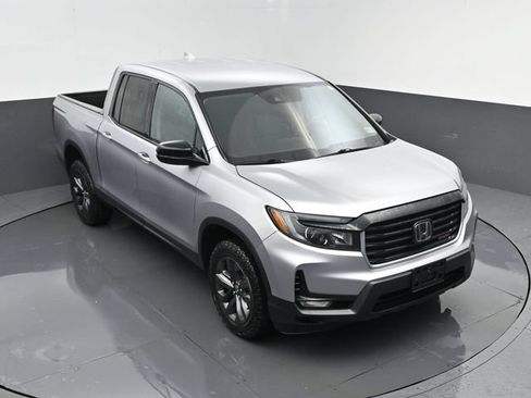 Used 2022 Honda Ridgeline Sport image 17