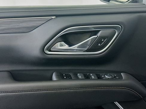 Used 2024 GMC Yukon SLT image 15