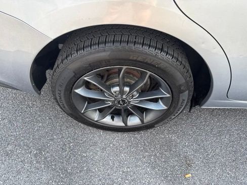 Used 2018 Subaru Impreza 2.0i AWD/4WD image 9
