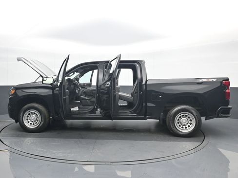 Used 2022 Chevrolet Silverado 1500 W/T w/ WT Convenience Package AWD/4WD image 26