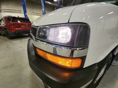 Certified 2022 Chevrolet Express 2500 w/ Driver Convenience Package RWD image 30