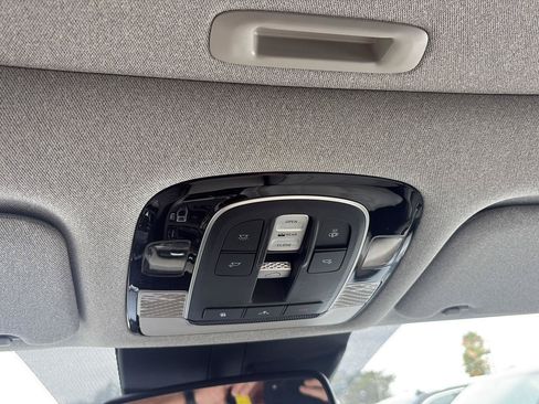 Used 2021 Hyundai Palisade Limited AWD/4WD image 19