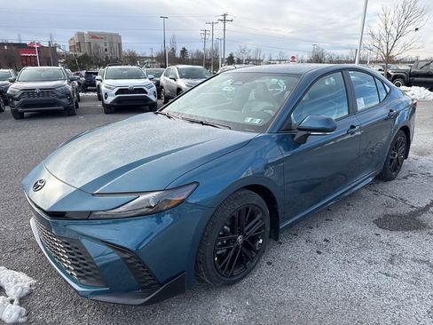 New 2026 Toyota Camry SE image 19