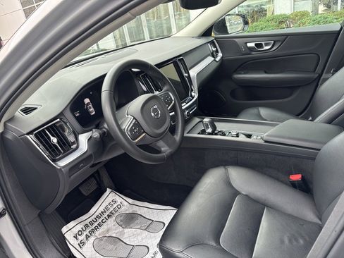 Certified 2025 Volvo S60 B5 Core image 16