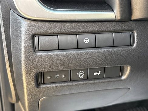 Certified 2024 Nissan Rogue SV image 21