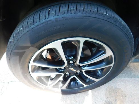 Used 2024 Chevrolet TrailBlazer LT w/ LT Cold Weather Package AWD/4WD image 7