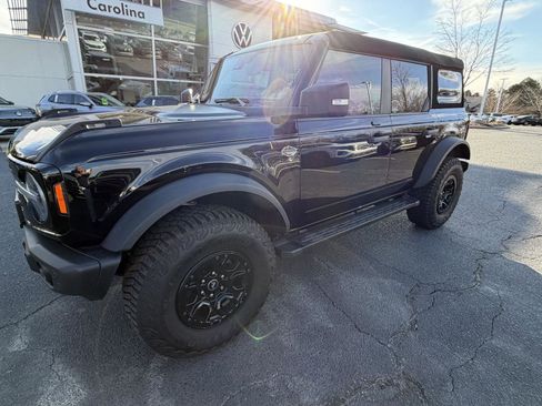 Used 2023 Ford Bronco Wildtrak image 4