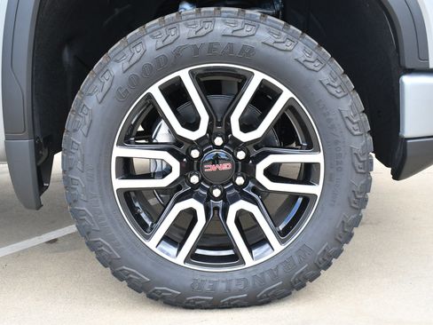New 2026 GMC Sierra 1500 AT4 image 5