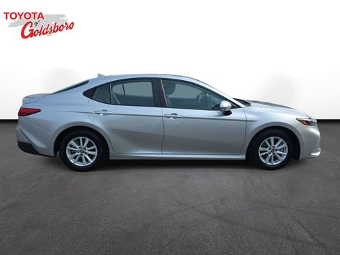 Used 2026 Toyota Camry LE w/ Convenience Package FWD image 4