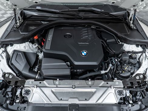 Used 2025 BMW 230i xDrive Coupe w/ Convenience Package image 9