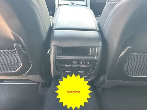 Used 2024 Jeep Grand Cherokee Altitude RWD image 16