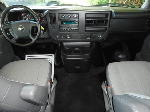 Used 2016 Chevrolet Express 3500 LT w/ LT Preferred Equipment Group image 24