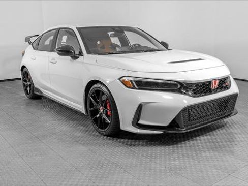 Used 2024 Honda Civic Type R image 11