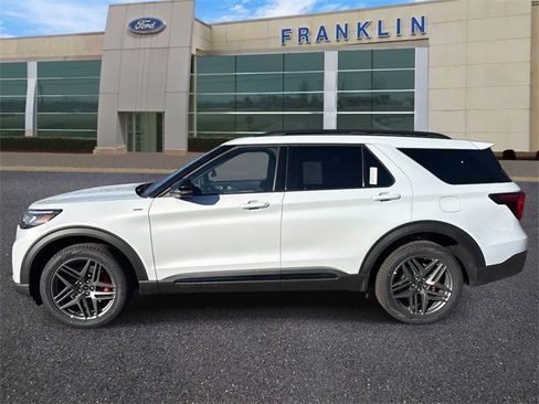 New 2026 Ford Explorer ST-Line w/ ST-Line Street Pack image 4