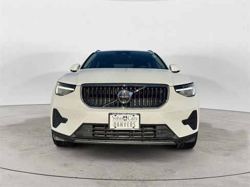Certified 2025 Volvo XC40 B5 Core image 36