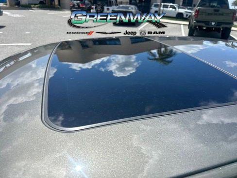 Used 2009 Dodge Challenger R/T RWD image 17