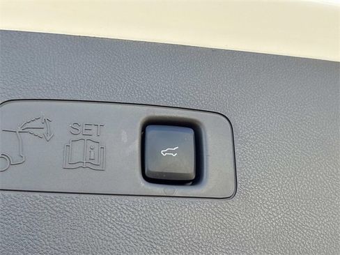 Certified 2023 Lincoln Corsair Reserve image 13