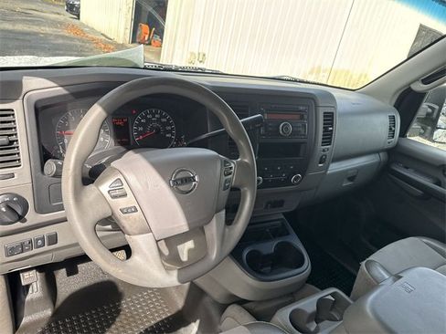 Used 2014 Nissan NV 3500 SV image 14