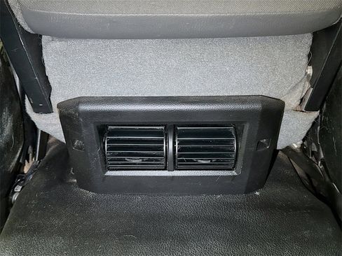 Used 2018 RAM 2500 Tradesman w/ Chrome Appearance Group image 21