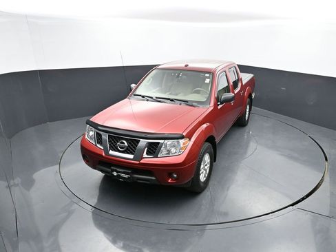 Used 2017 Nissan Frontier SV w/ SV Value Truck Package AWD/4WD image 14