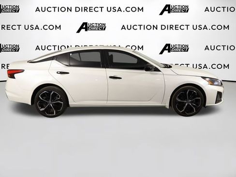 Used 2024 Nissan Altima 2.5 SR w/ SR Premium Package AWD/4WD image 43