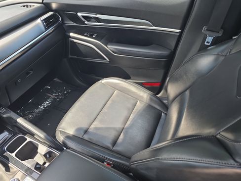 Certified 2022 Kia Telluride S FWD image 15