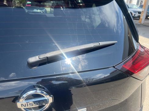 Used 2021 Nissan Rogue SV image 33