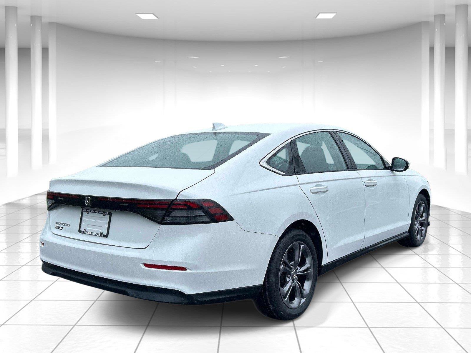 Used 2023 Honda Accord EX image 4