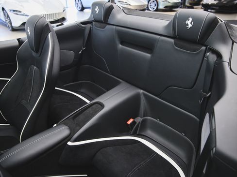 Used 2024 Ferrari Roma Spider image 22