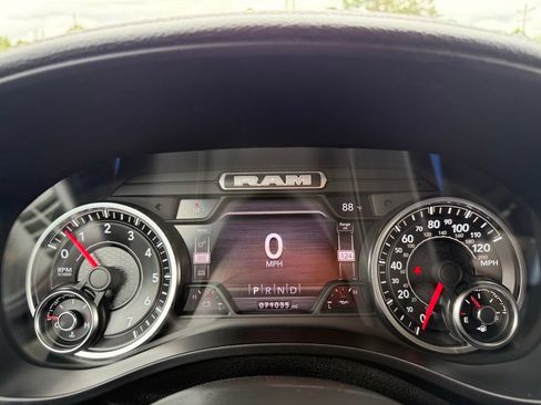 Used 2022 RAM 1500 Laramie AWD/4WD image 8