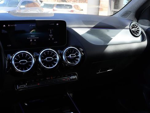 Used 2021 Mercedes-Benz GLA 250 w/ Premium Package image 44