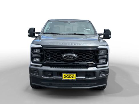 New 2026 Ford F250 Lariat w/ Black Appearance Package image 8