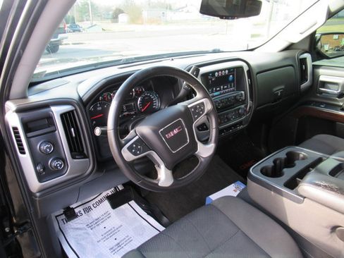 Used 2017 GMC Sierra 1500 SLE w/ SLE Value Package image 11