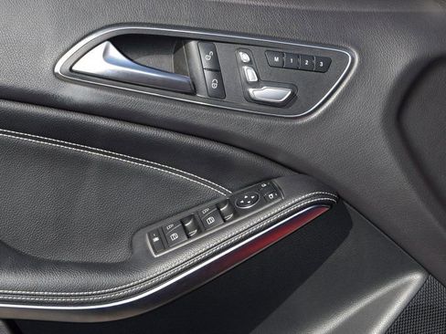 Used 2019 Mercedes-Benz GLA 250 4MATIC image 19