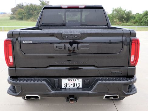 Used 2024 GMC Sierra 1500 AT4 w/ AT4 Premium Package image 9