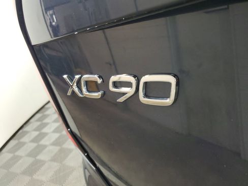 Used 2026 Volvo XC90 B6 Plus w/ Protection Package Premier AWD/4WD image 9