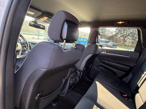 Used 2015 Jeep Grand Cherokee Laredo w/ Quick Order Package 23E image 25