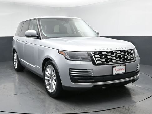 Used 2020 Land Rover Range Rover HSE image 2