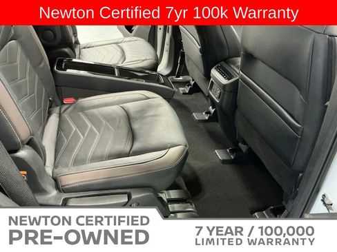 Used 2023 Nissan Pathfinder Platinum AWD/4WD image 19