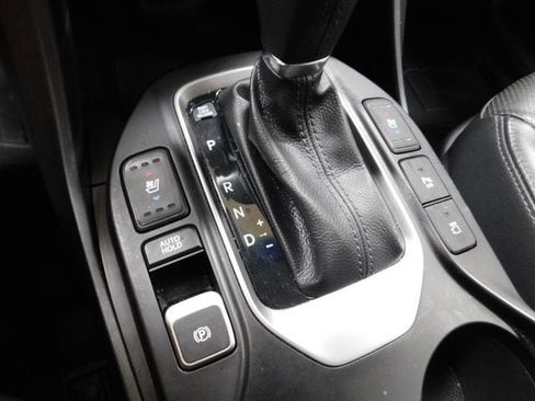 Used 2017 Hyundai Santa Fe Limited image 20