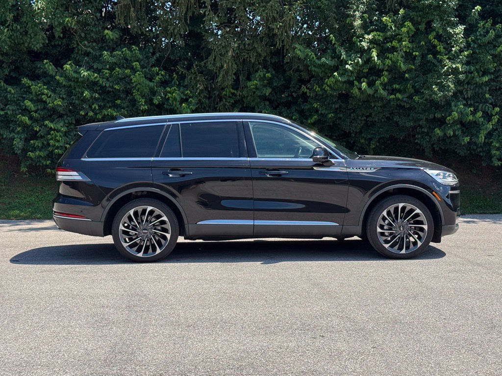 Used 2020 Lincoln Aviator Reserve w/ Equipment Group 202A AWD/4WD image 4